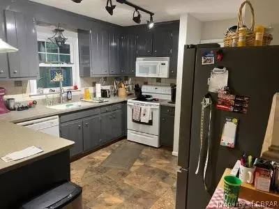 4354 Wigeon Cir, Gloucester, VA 23061 photo 6