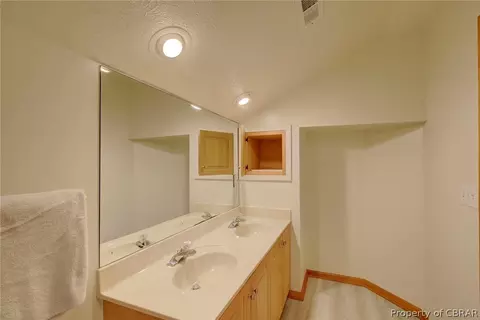 11063 Woods Rd, Gloucester, VA 23061 photo 31