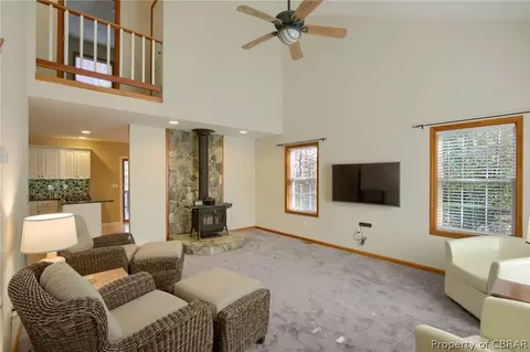 11063 Woods Rd, Gloucester, VA 23061 photo 4