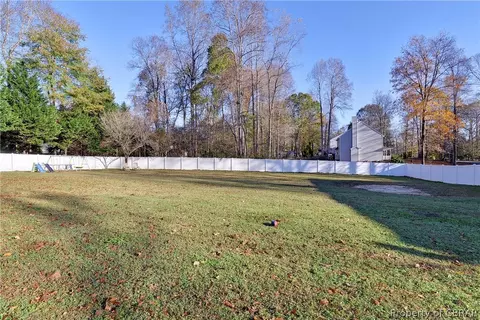 7990 Founders Mill Way, Gloucester, VA 23061 photo 12