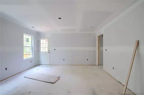 8534 Back Creek Rd, Gloucester, VA 23061 photo 5