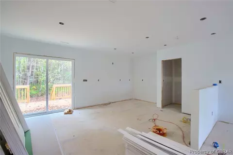 8534 Back Creek Rd, Gloucester, VA 23061 photo 10