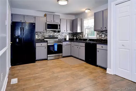 12 Barrington Pl, Hampton, VA 23666 photo 10
