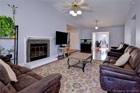 12 Barrington Pl, Hampton, VA 23666 photo 6
