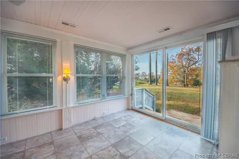1317 Laurens Rd, Gloucester Point, VA 23062 photo 18