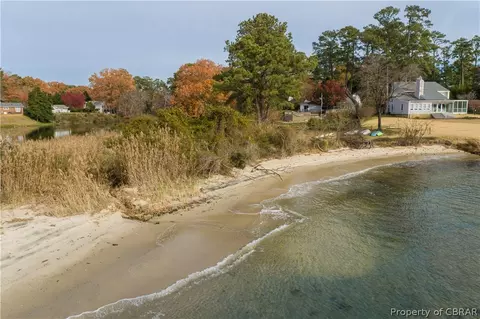 1317 Laurens Rd, Gloucester Point, VA 23062 photo 10