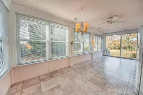 1317 Laurens Rd, Gloucester Point, VA 23062 photo 6