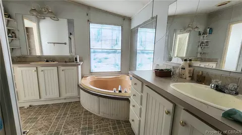 8065 Filly Run Rd, Gloucester, VA 23061 photo 16