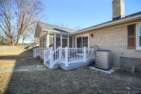 7365 Forest Dr, Gloucester Point, VA 23062 photo 25