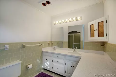 7365 Forest Dr, Gloucester Point, VA 23062 photo 17