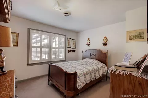 7365 Forest Dr, Gloucester Point, VA 23062 photo 16