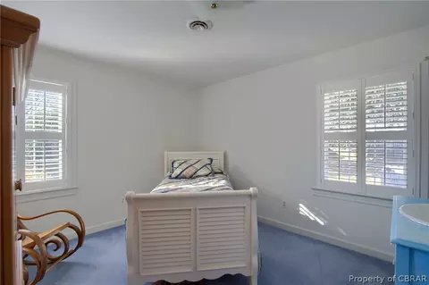 7365 Forest Dr, Gloucester Point, VA 23062 photo 15