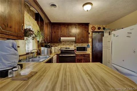 11056 Woods Cross Rd, Gloucester, VA 23061 photo 8