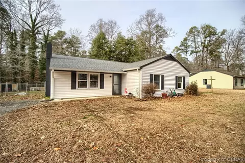 11056 Woods Cross Rd, Gloucester, VA 23061 photo 1