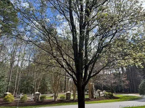 00 E West Pkwy, Gloucester, VA 23061 photo 43