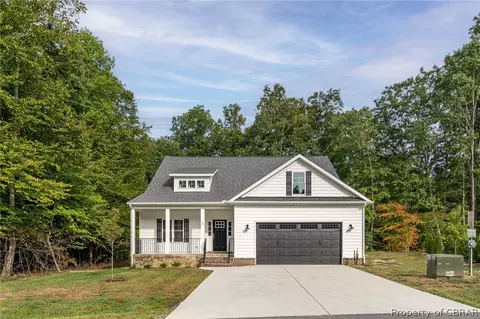 339 Highgate Dr, Hartfield, VA 23071