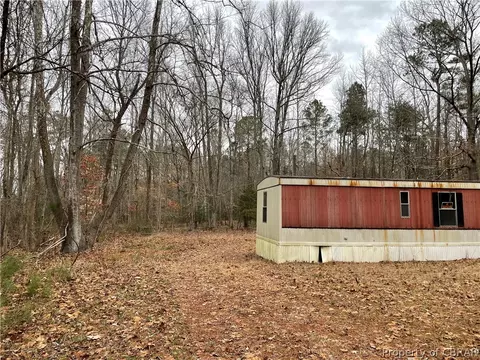 7798 Plantation Rd, Gloucester, VA 23061 photo 5