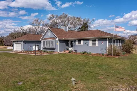 185 E Fairway Dr, Kilmarnock, VA 22482