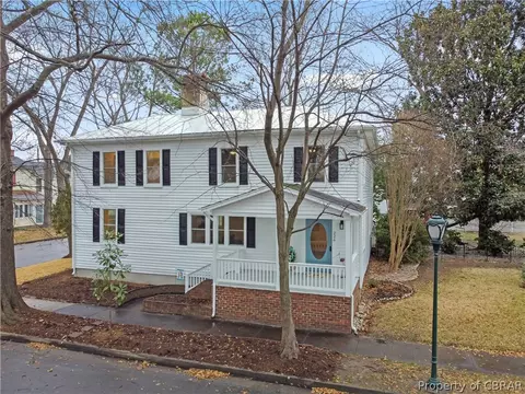 226 Main St, West Point, VA 23181 photo 1