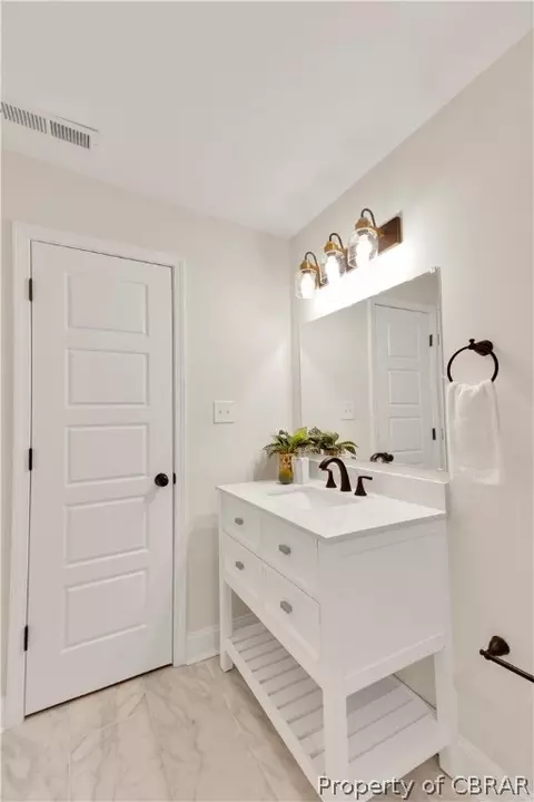226 Main St, West Point, VA 23181 photo 42