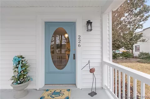 226 Main St, West Point, VA 23181 photo 4