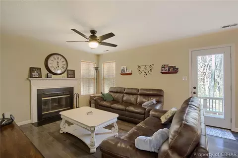 7127 Brendan Ct, Gloucester, VA 23061 photo 6