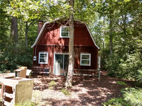 183 Harcum Ln, Lancaster, VA 22503
