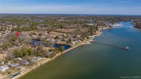 1495 Laurens Rd, Gloucester Point, VA 23062 photo 6