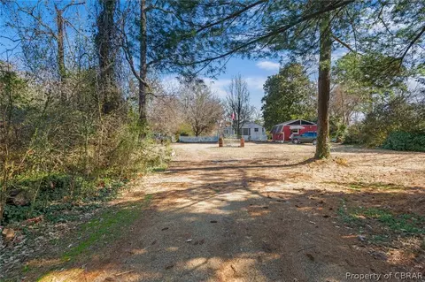 1495 Laurens Rd, Gloucester Point, VA 23062 photo 8