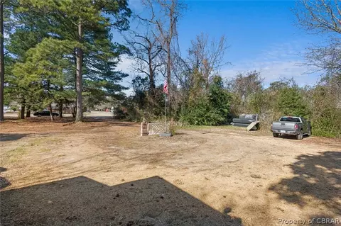 1495 Laurens Rd, Gloucester Point, VA 23062 photo 10