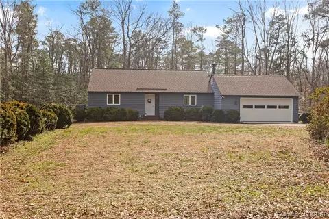 6850 Fox Mill Ct, Gloucester, VA 23061 photo 1