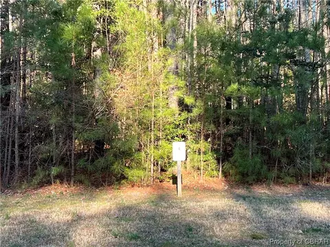 lot Apt 4 Hartfield Grn, Hartfield, VA 23071