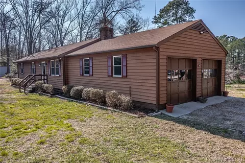 433 Long Point Ln, Topping, VA 23169 photo 5