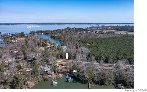 433 Long Point Ln, Topping, VA 23169 photo 2