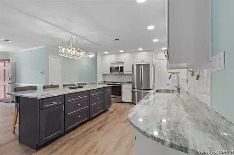 433 Long Point Ln, Topping, VA 23169 photo 9