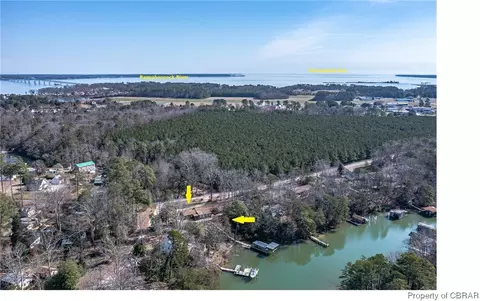 433 Long Point Ln, Topping, VA 23169 photo 4