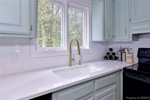 299 E Queens Dr, Williamsburg, VA 23185 photo 13