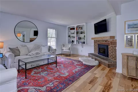 299 E Queens Dr, Williamsburg, VA 23185 photo 8