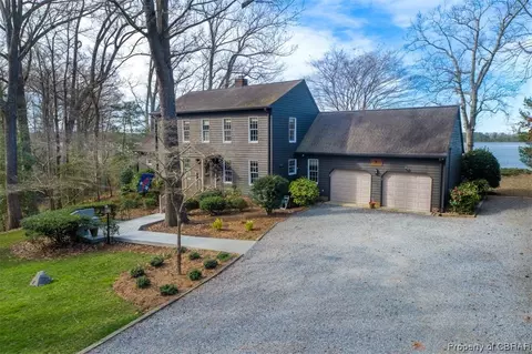 941 Twiggs Ferry Rd, Hartfield, VA 23071