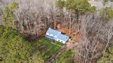 7569 Gloucester Village Dr, Gloucester, VA 23061 photo 43
