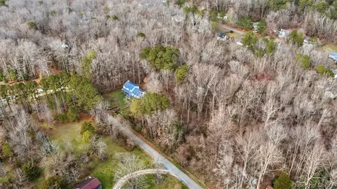 7569 Gloucester Village Dr, Gloucester, VA 23061 photo 47