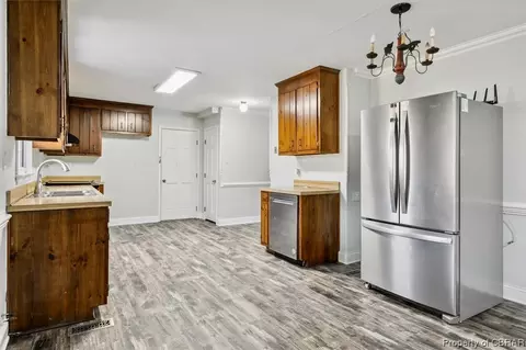 7569 Gloucester Village Dr, Gloucester, VA 23061 photo 15