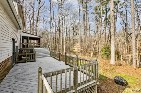7569 Gloucester Village Dr, Gloucester, VA 23061 photo 39