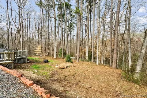 7569 Gloucester Village Dr, Gloucester, VA 23061 photo 37