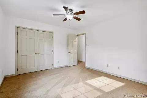 7569 Gloucester Village Dr, Gloucester, VA 23061 photo 12