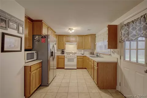 11065 Woods Cross Rd, Gloucester, VA 23061 photo 9