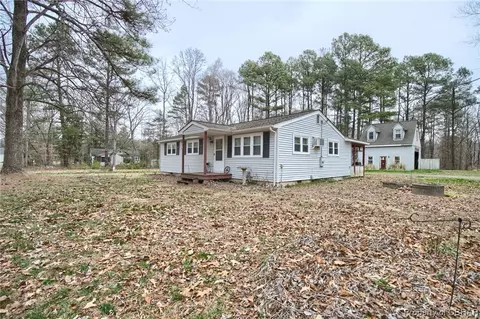 11065 Woods Cross Rd, Gloucester, VA 23061