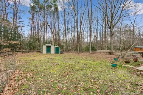8473 Kitchener Dr, Gloucester, VA 23061 photo 35