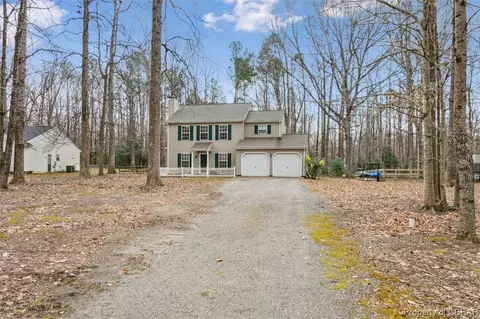 8473 Kitchener Dr, Gloucester, VA 23061 photo 3