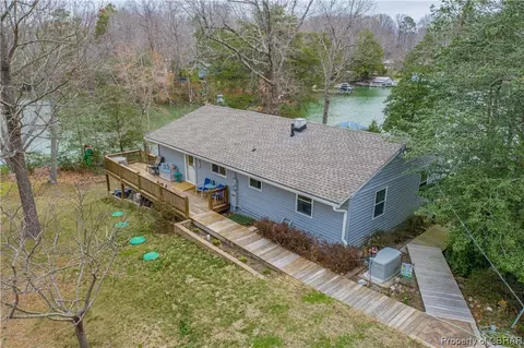 195 Pine Cv, Topping, VA 23169 photo 5